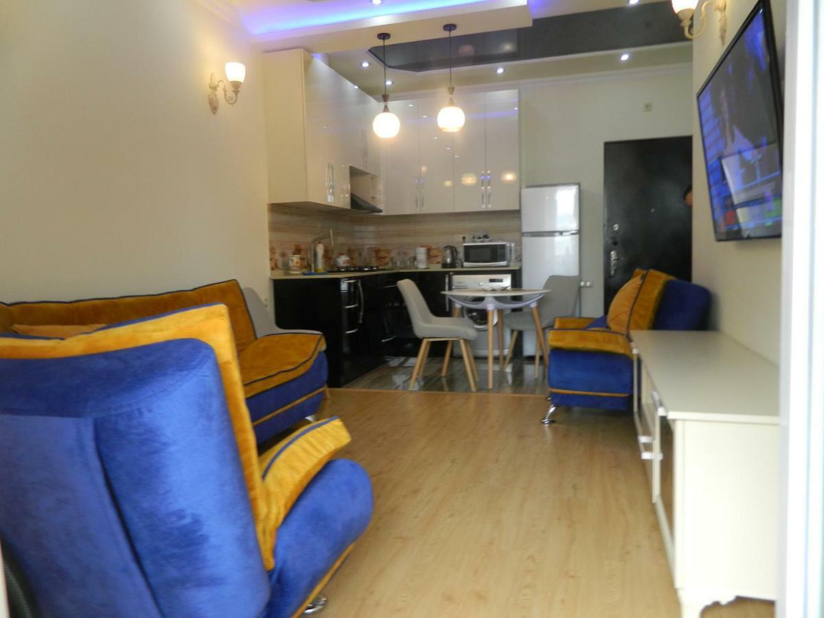 Chemi Saxli Apartment Batumi Luaran gambar