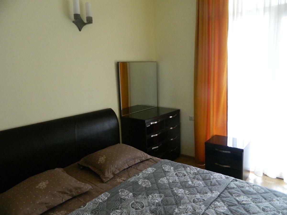 Chemi Saxli Apartment Batumi Luaran gambar