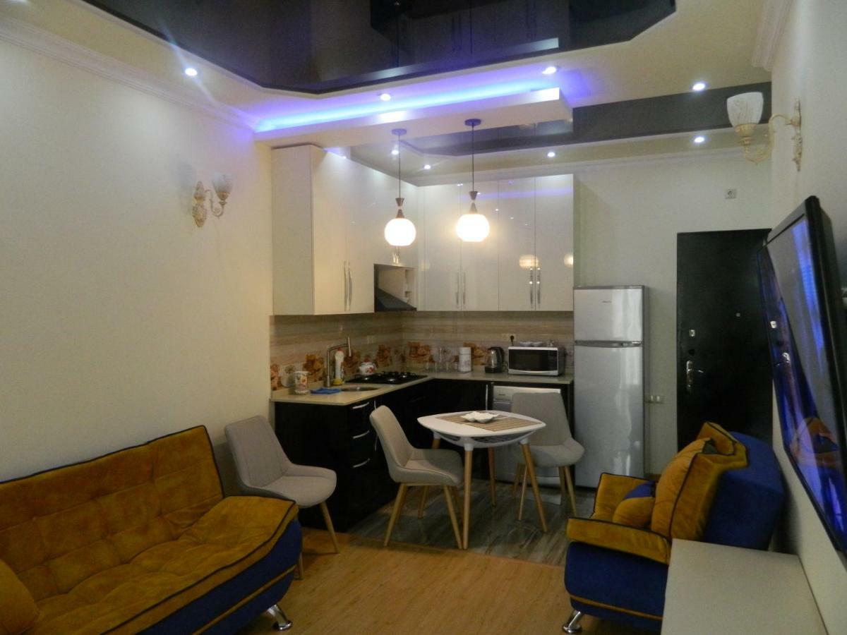 Chemi Saxli Apartment Batumi Luaran gambar